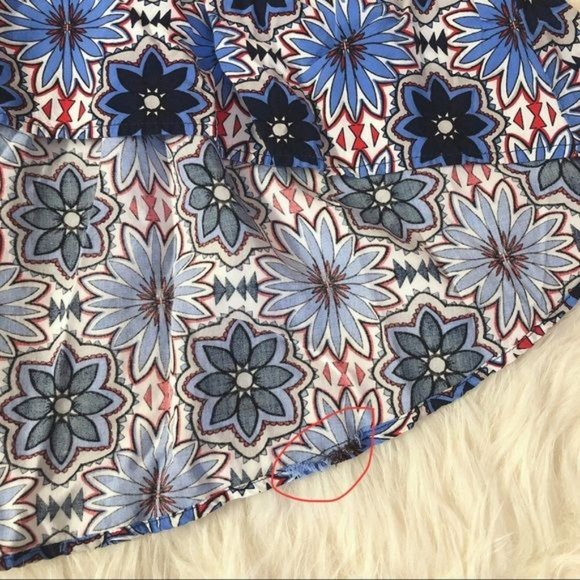 1.State High Low V-neck Sleeveless Tank Blue/Red L - Picture 7 of 8